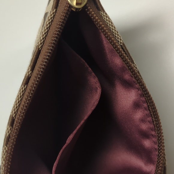 Coach wristlet in excellent condition - Picture 6 of 6